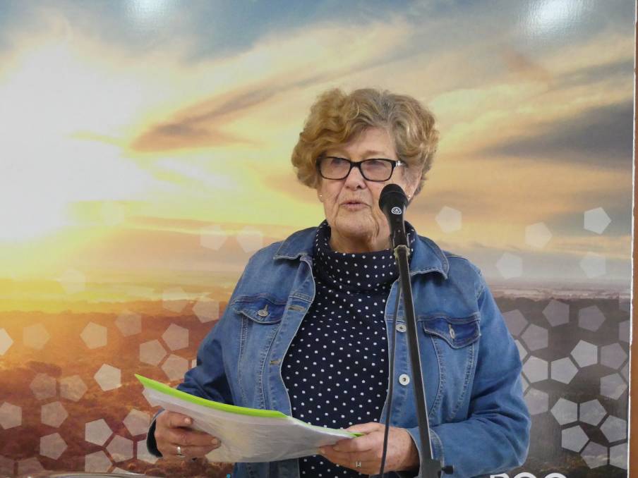 Bev Willson, poétesse insulaire (Australie)